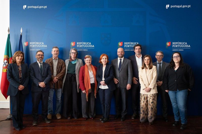 Equipa presente na apresentação dos mapas das ZAER